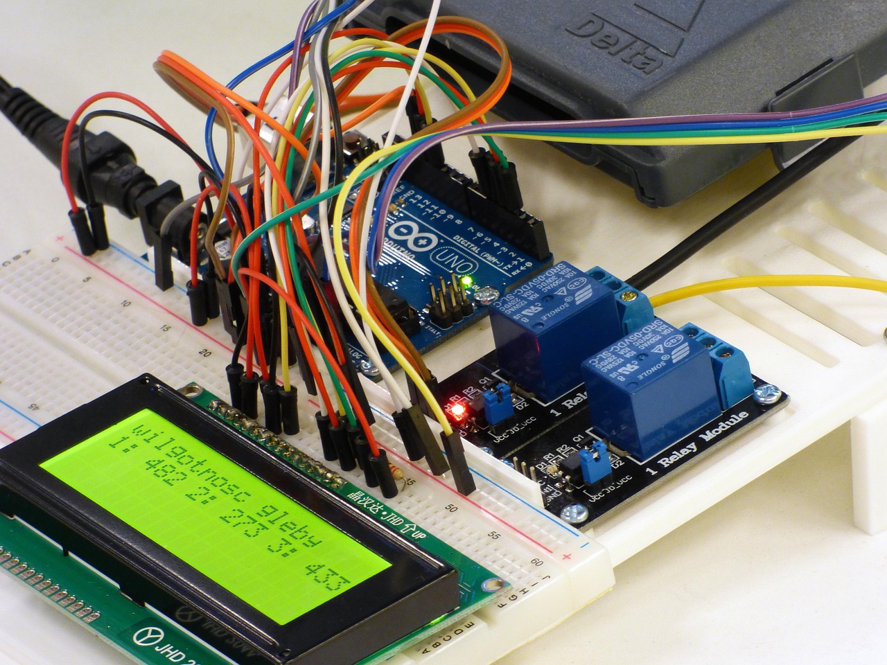 Why Every School Needs a Robotics Lab Today? integrated circuit, computer, arduino, technology, robot, hardware, electronics, computers, components, computer specialist, equipment, it, computer lab, programming, wires, diodes, design, screen, display, arduino, arduino, arduino, arduino, arduino
